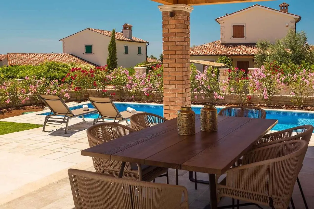 Holiday Homes In Vabriga - Istrien 41768 Tar-Vabriga Croatia